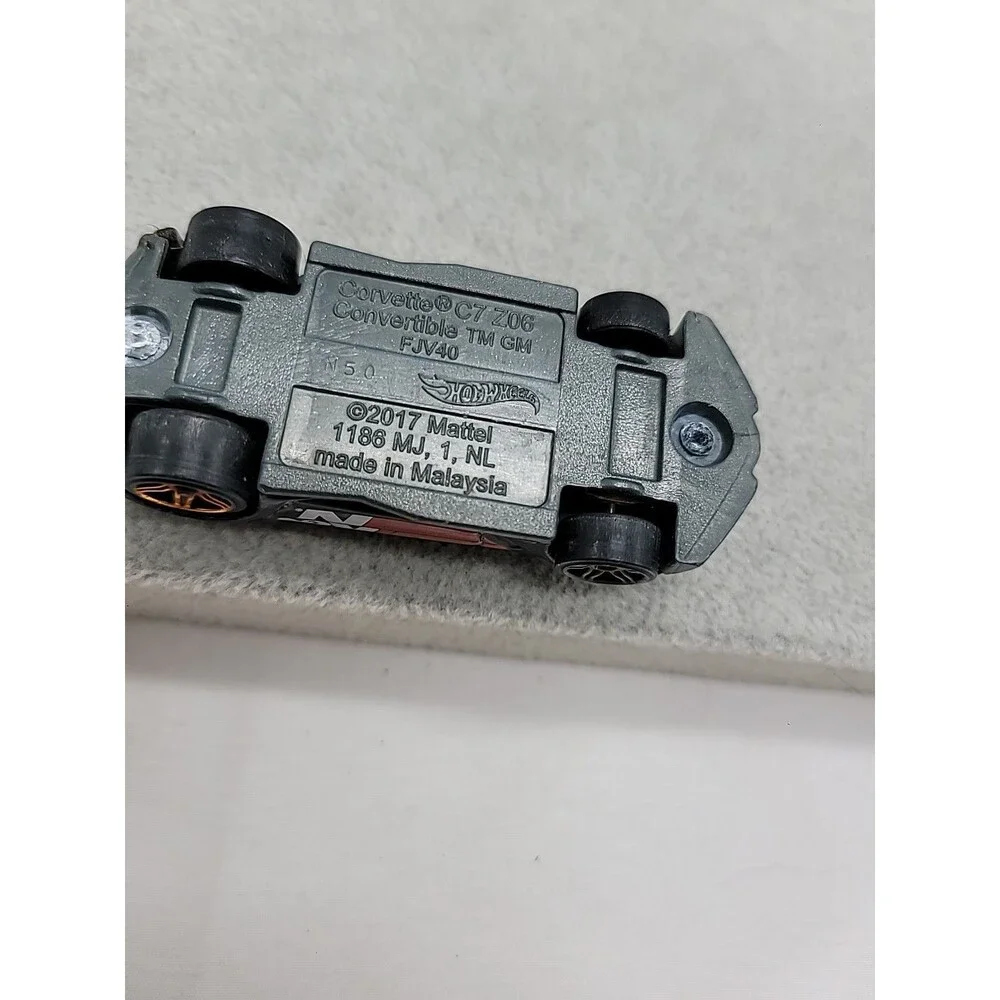 Hot Wheels Corvette C7 Z06 Convertible Black 1:64 Car